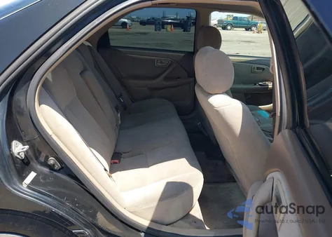 2001 Toyota Camry Ce z USA, uszkodzony, nr VIN 4T1BG22K61U029913